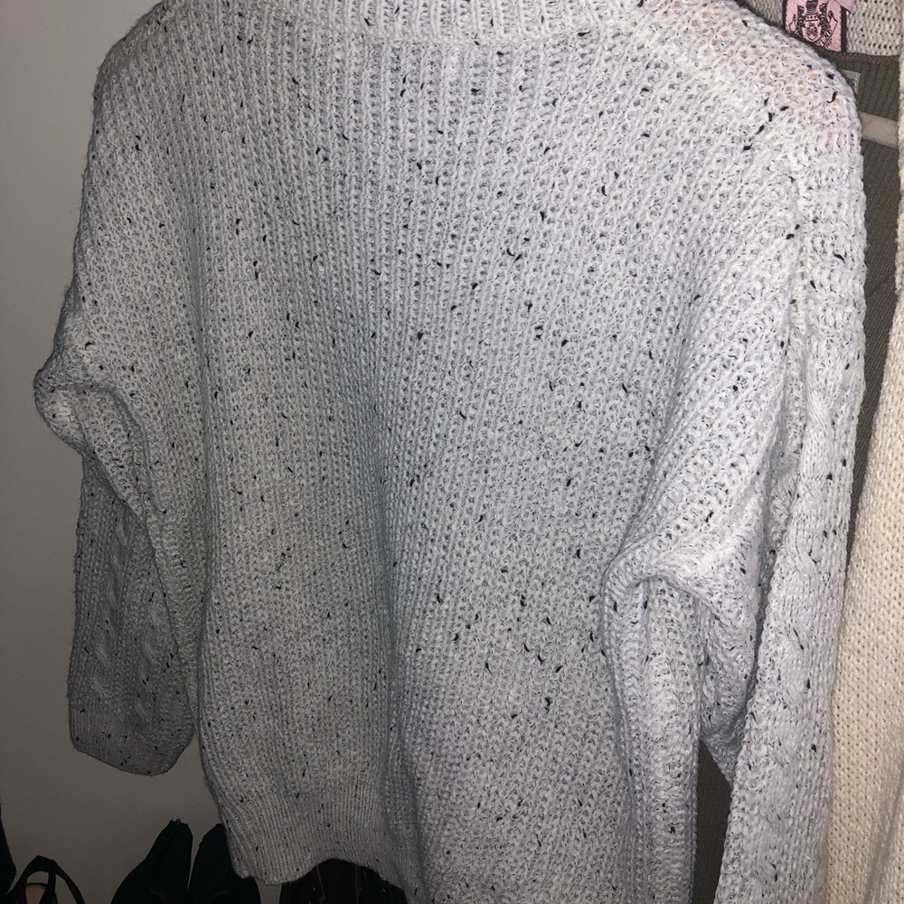 Grey Knit sweater - Picture 3 of 3